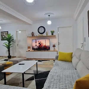 Daily Rent Center 6 Apartment